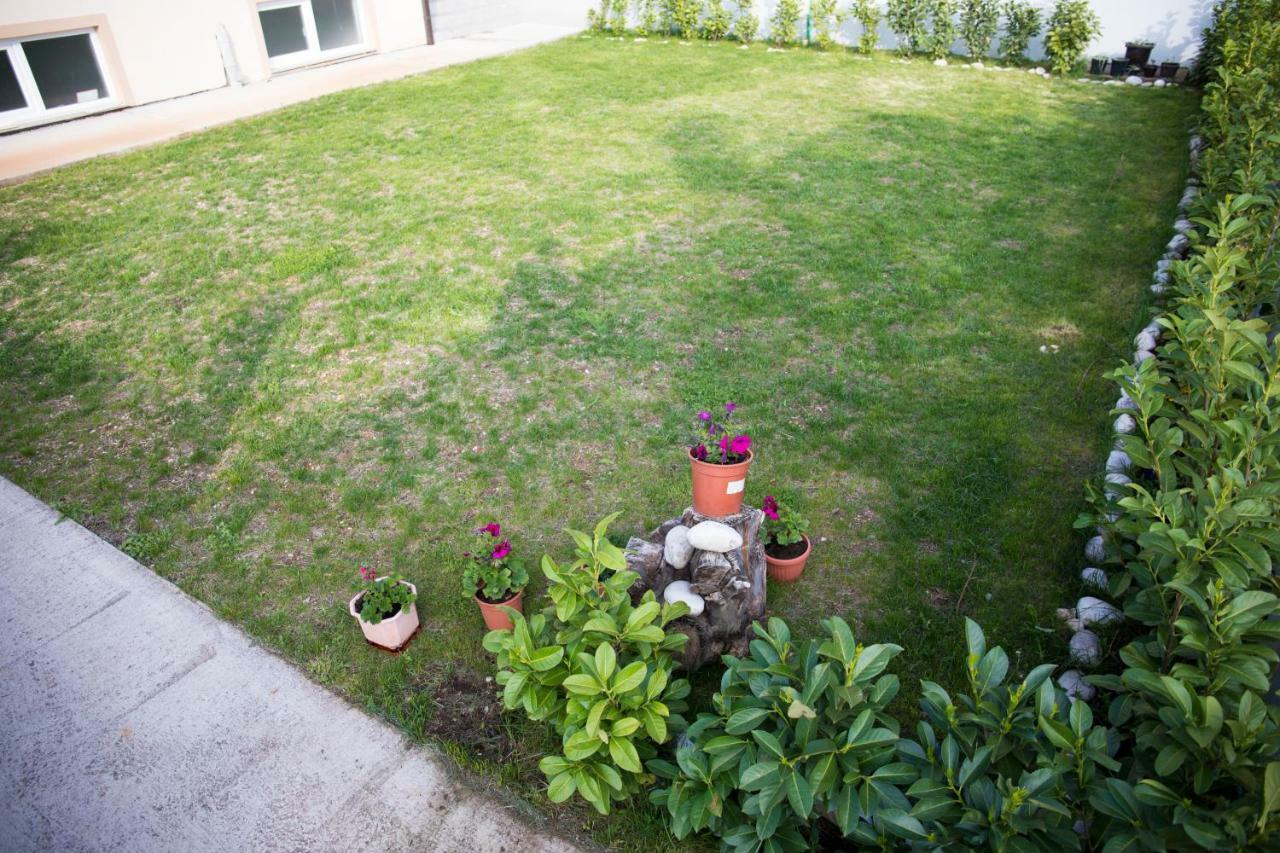 Relax Guest House Благай Экстерьер фото