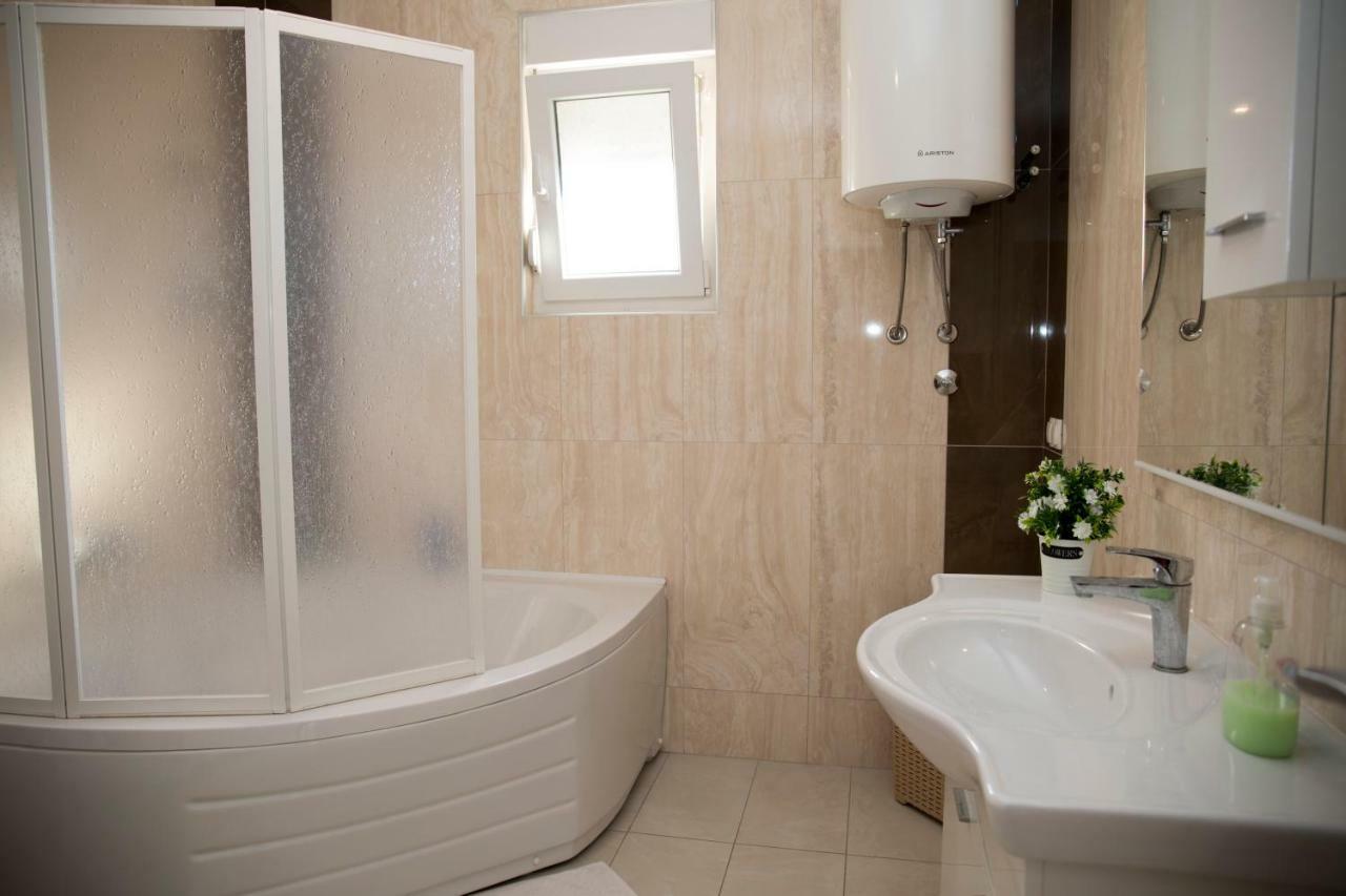 Relax Guest House Благай Экстерьер фото
